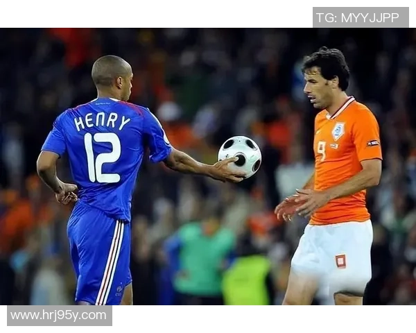 荷兰足球明星盘点:从传奇到新秀的辉煌历程与成就分析 荷兰足球明星盘点:从传奇到新秀的辉煌历程与成就分析