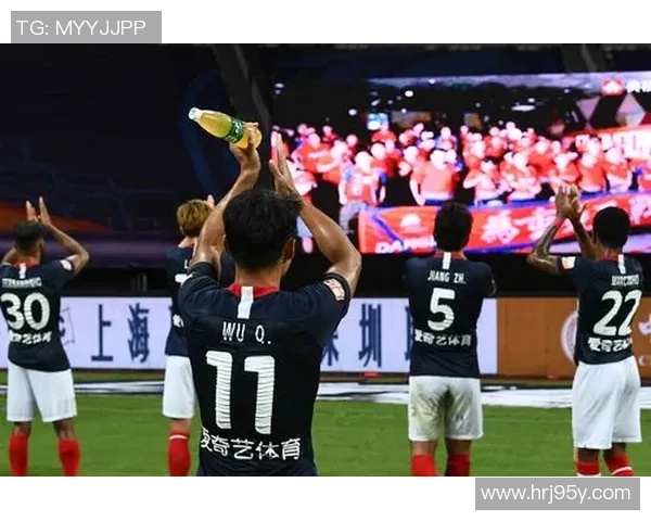 重庆羽毛球队中路突破革新引领新潮流助力竞技水平提升 重庆羽毛球队中路突破革新引领新潮流助力竞技水平提升